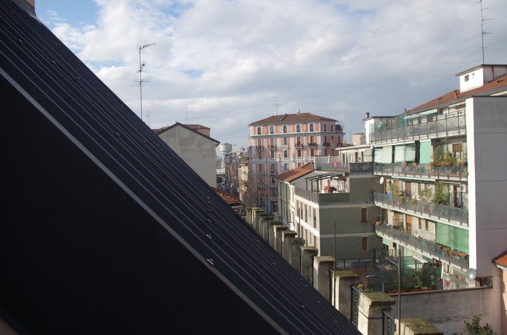 Hotel Euro Inn Triple Room, Private Bathroom 3