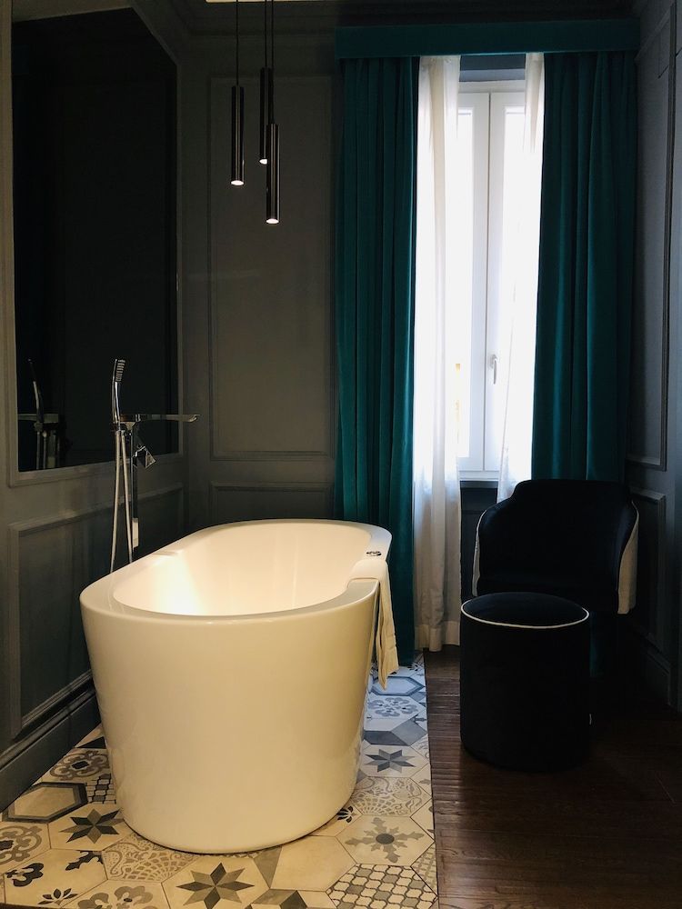 Saint B Boutique Hotel STB Deluxe Double Room, Jetted Tub 12