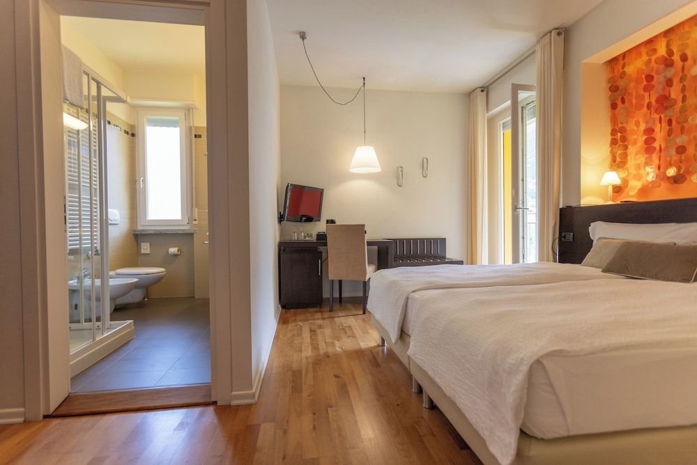 Double Room, Mountain View (Monte Baldo)