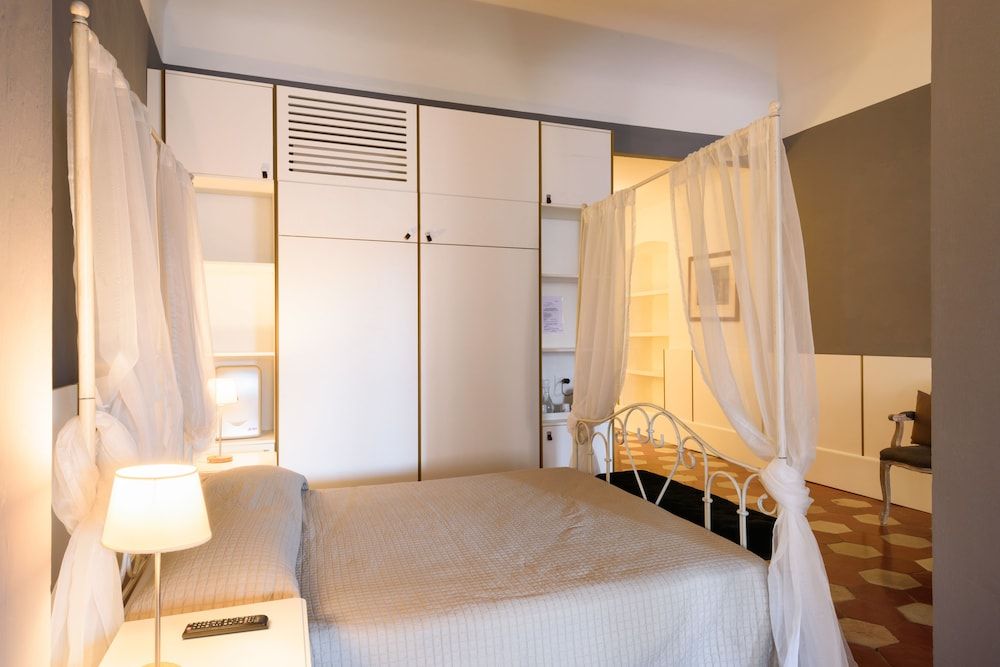 undefined La Terrazza Sul Campo Rooming House 5