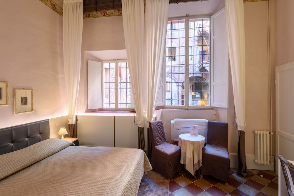 La Terrazza Sul Campo Rooming House Double Room, Courtyard View 10