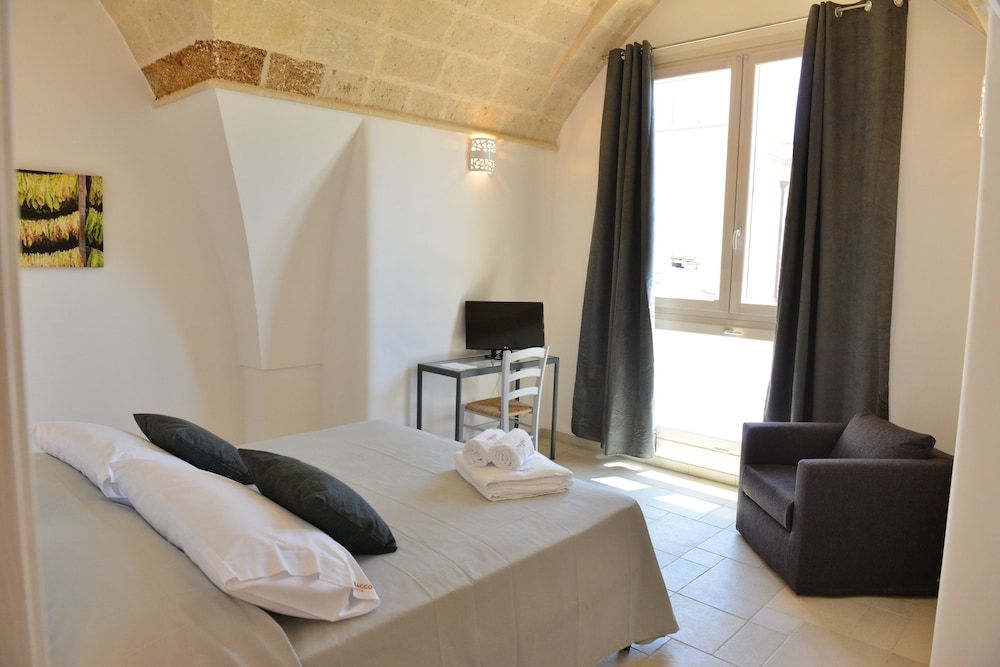Superior Apartment, 1 Bedroom, Pool View