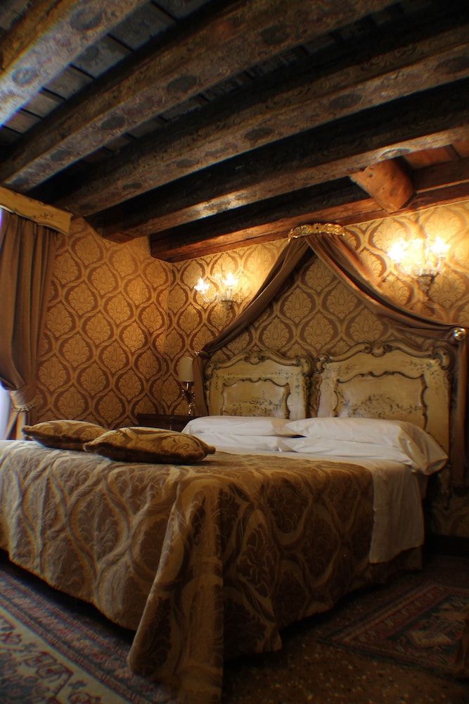 Classic Double or Twin Room