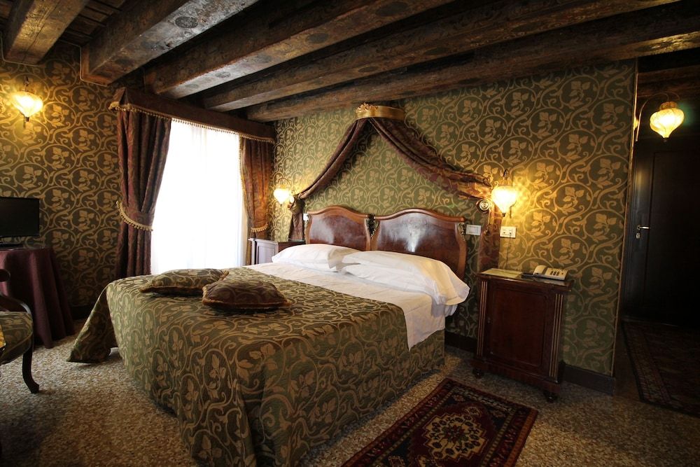 undefined Hotel Palazzo Abadessa