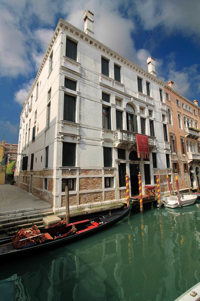 undefined Hotel Palazzo Abadessa 7