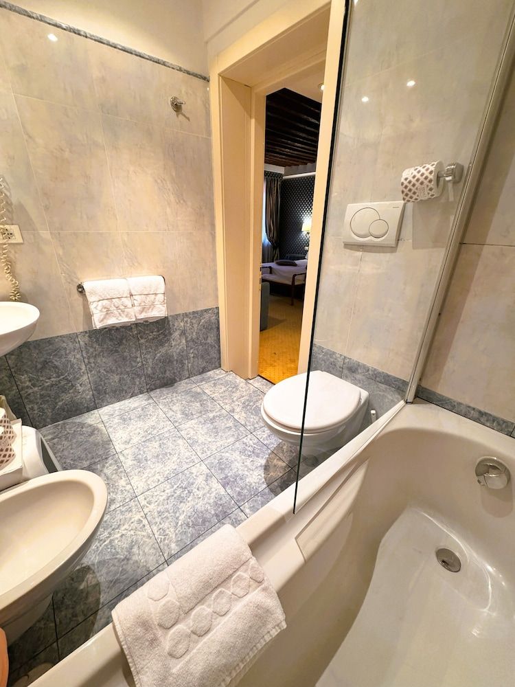 Hotel Corte Contarina Deluxe Family Room 4