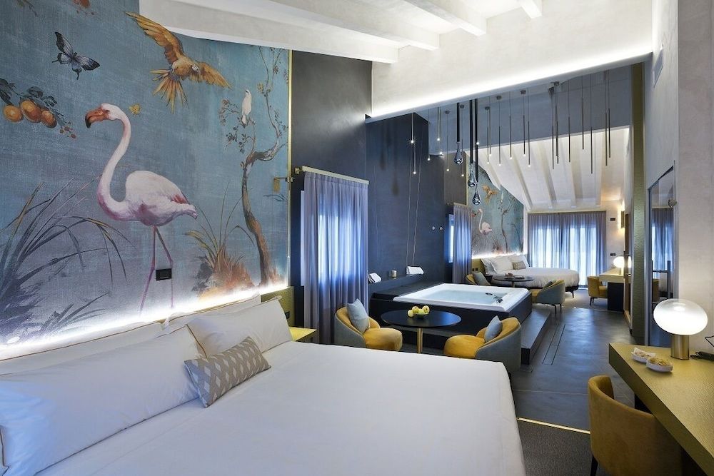 Vip's Motel Luxury Accommodation & Spa Gold Suite with Spa access