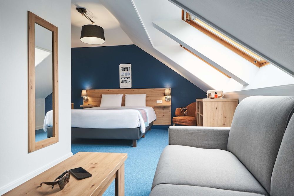 Kyriad Lille - Mons En Baroeul Superior Room, 1 Double Bed with Sofa bed 5