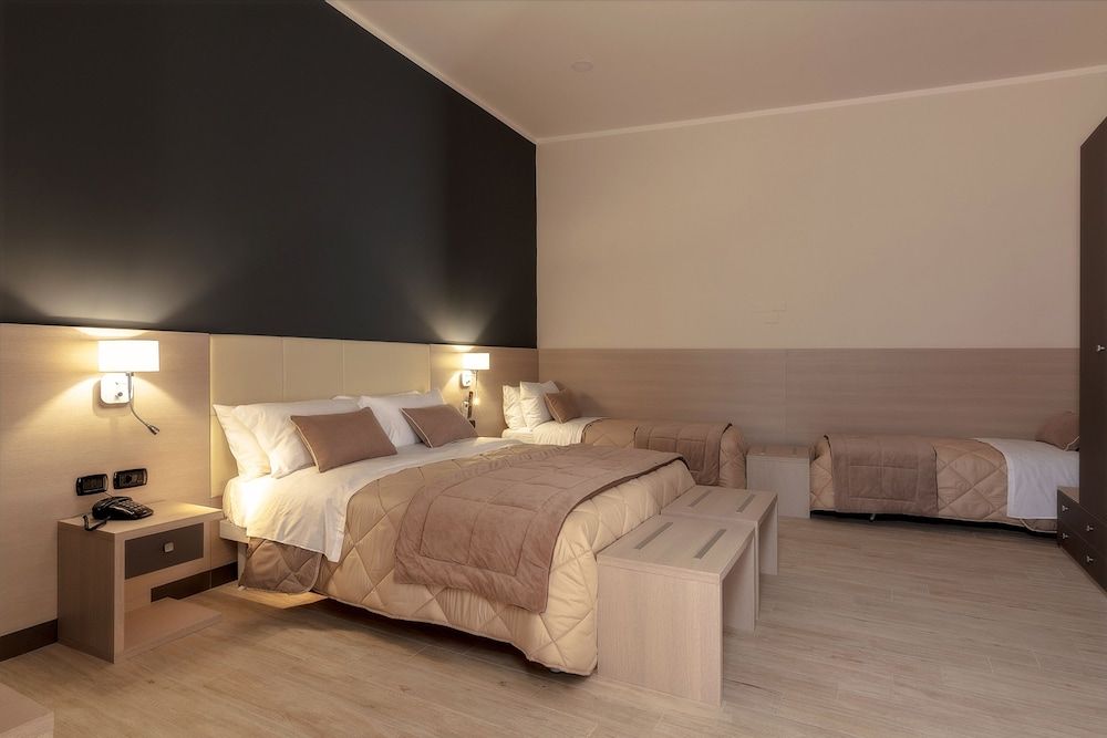 Mariella's House Deluxe Condo, 1 Bedroom, Kitchen