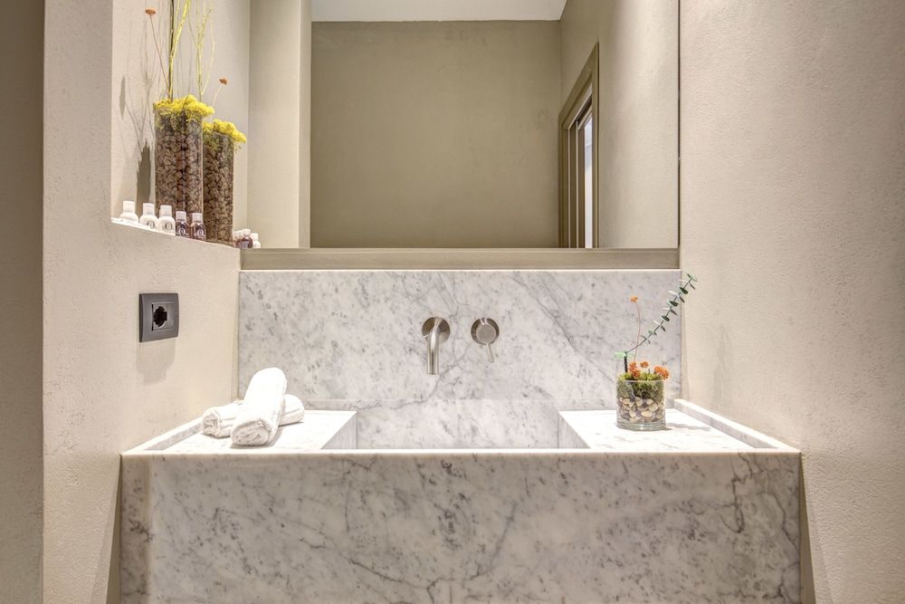 G55 Design Hotel Superior Double Room, 1 Queen Bed 8