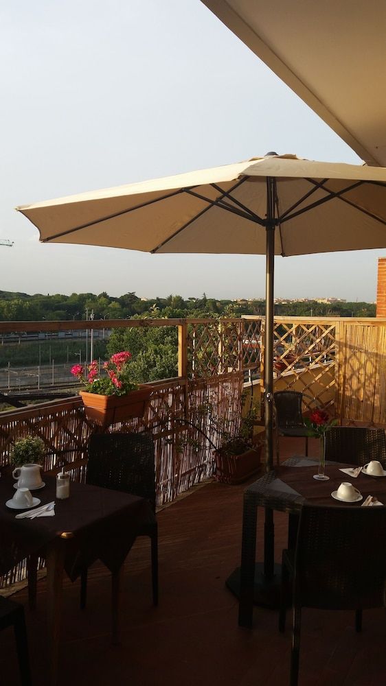 undefined Atticoromantica 9