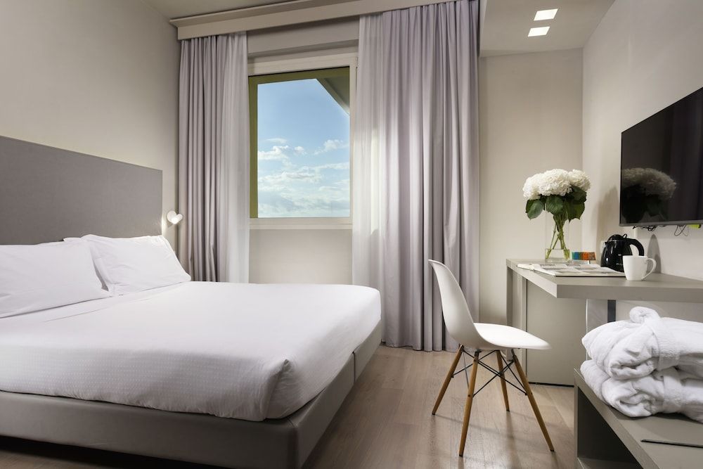 undefined Glance Hotel In Florence 4