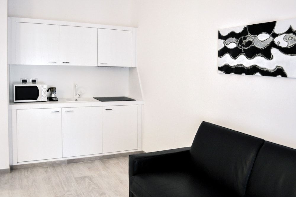 undefined LHP Suite Termini 6