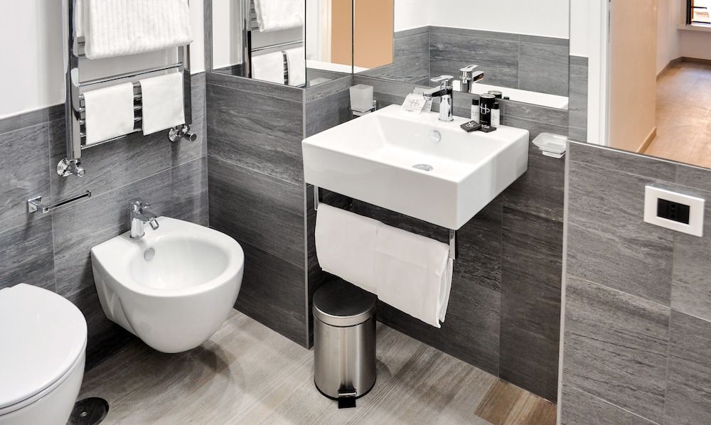 undefined LHP Suite Termini 9