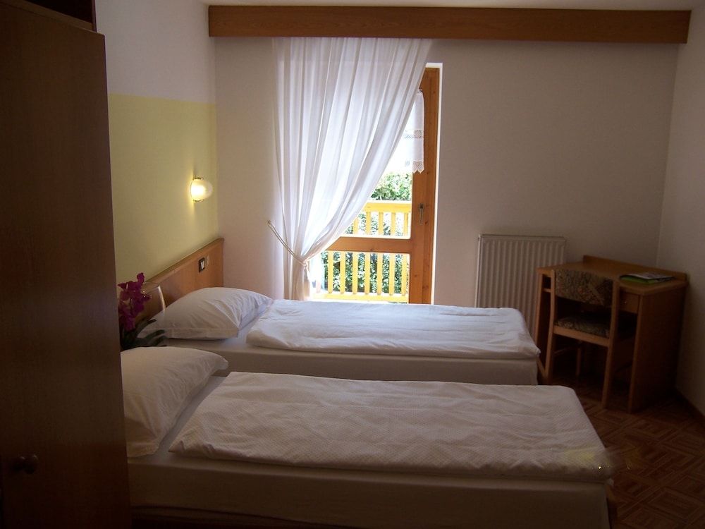 Standard Double or Twin Room, Mountain View