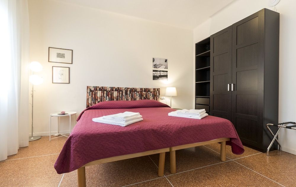 Residence Railway Studio 2