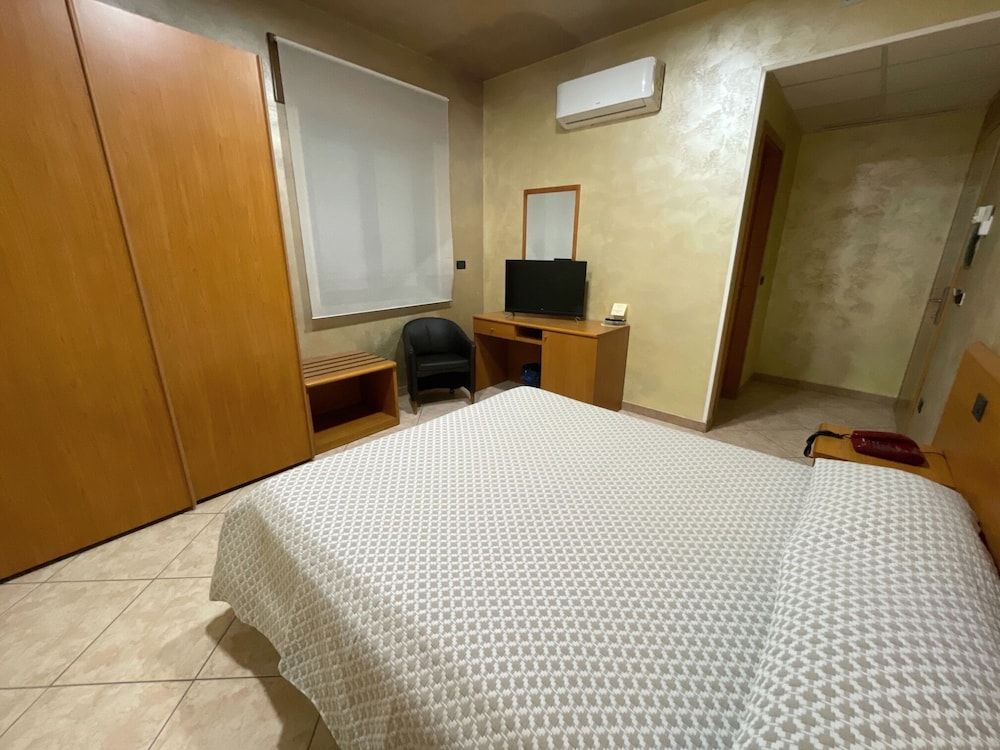 Hotel Toscano Double or Twin Room 4