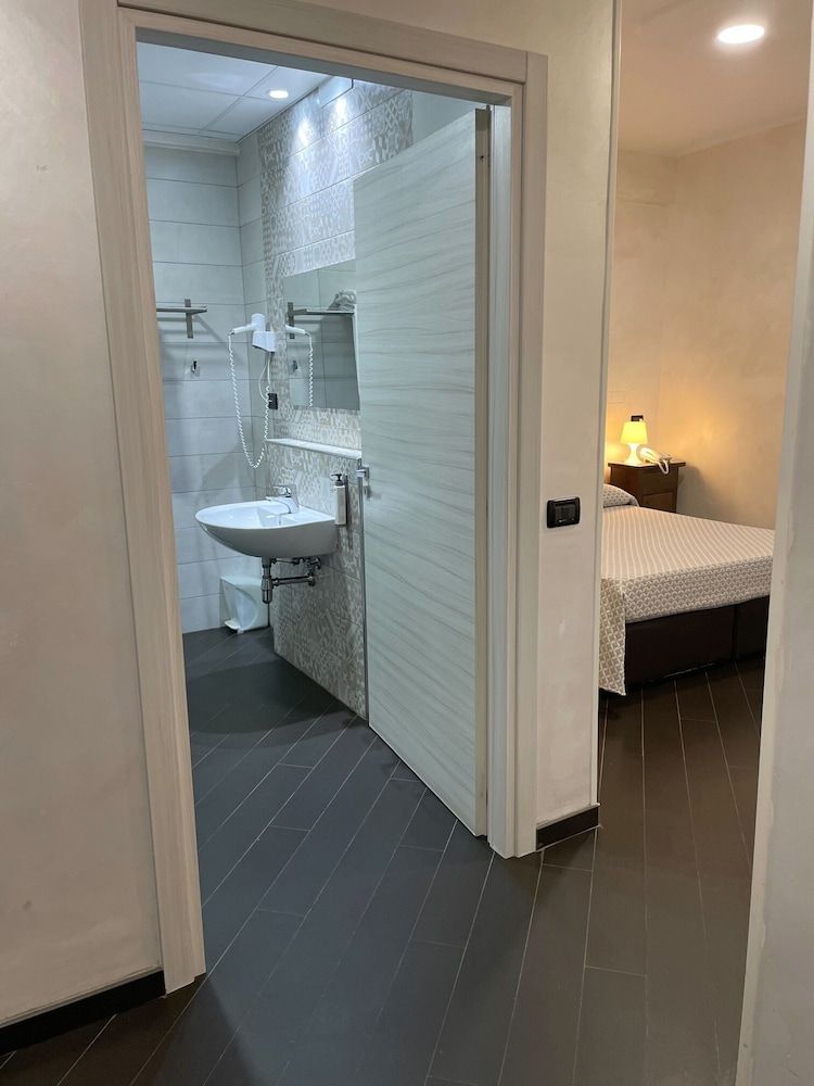 Hotel Toscano Double or Twin Room 13