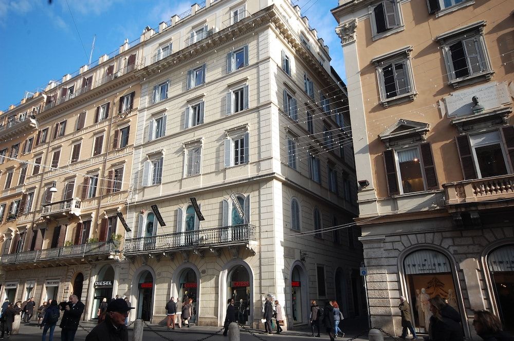 undefined Dopodomani Suite 3