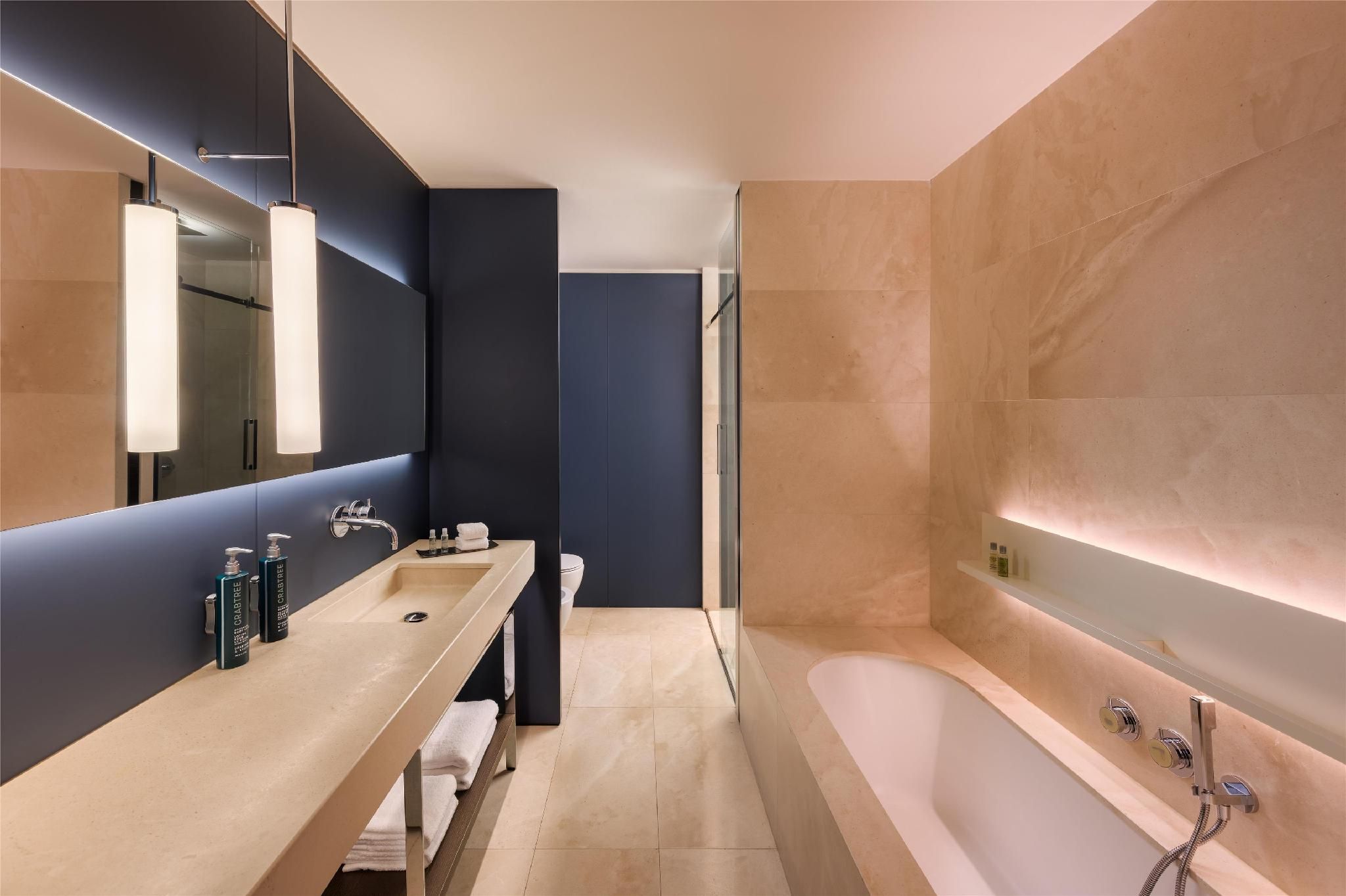 King Deluxe Room with City View