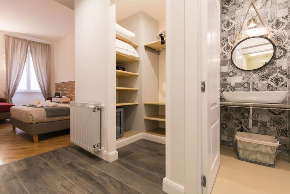 undefined Spagna Ave 3