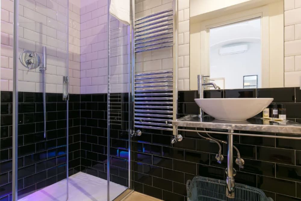 Spagna Ave Deluxe Double Room, Annex Building (Via Rasella, 148) 7