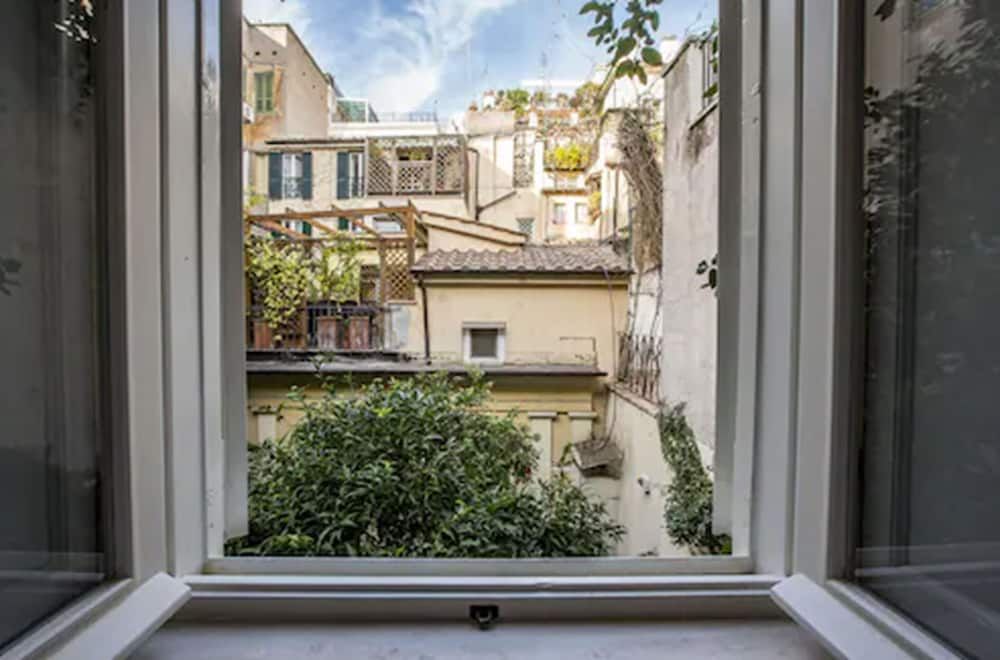 Spagna Ave Deluxe Double Room, Annex Building (Via Rasella, 148) 6