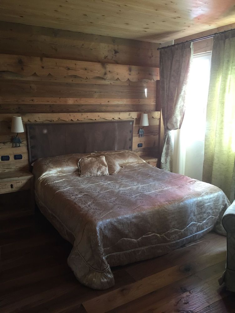 Hotel Chaberton Double or Twin Room 3