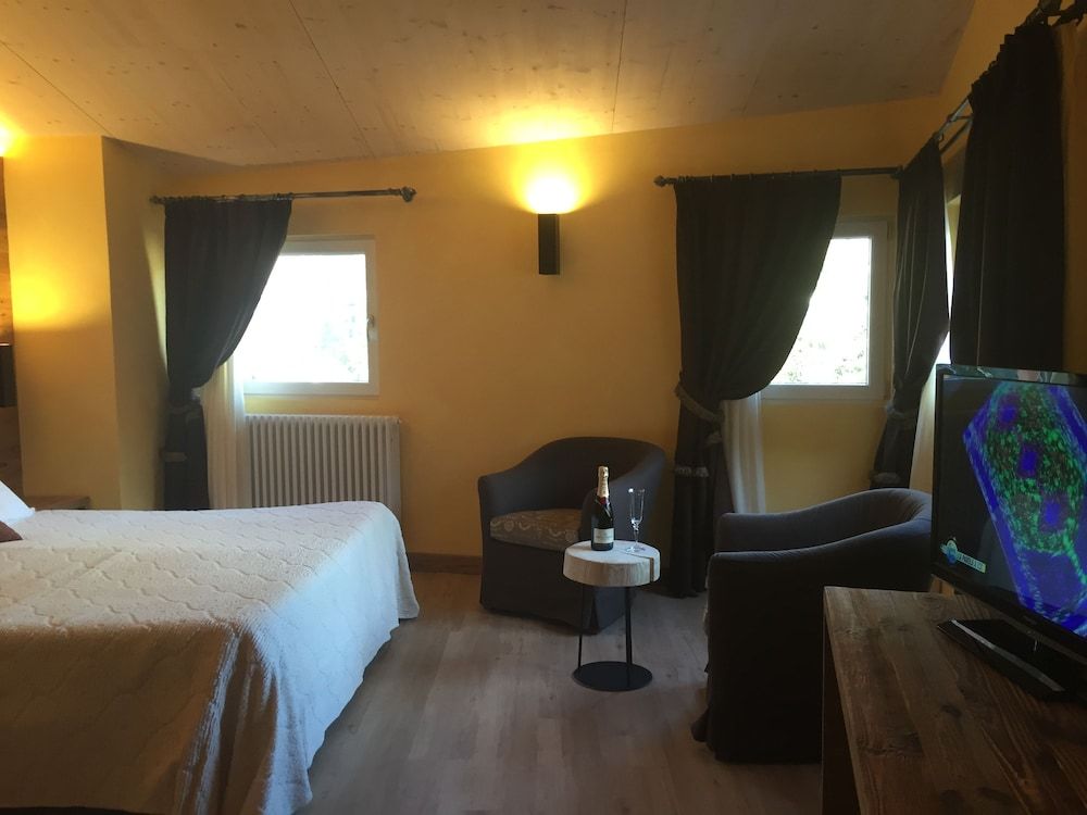 Hotel Chaberton Double or Twin Room 8