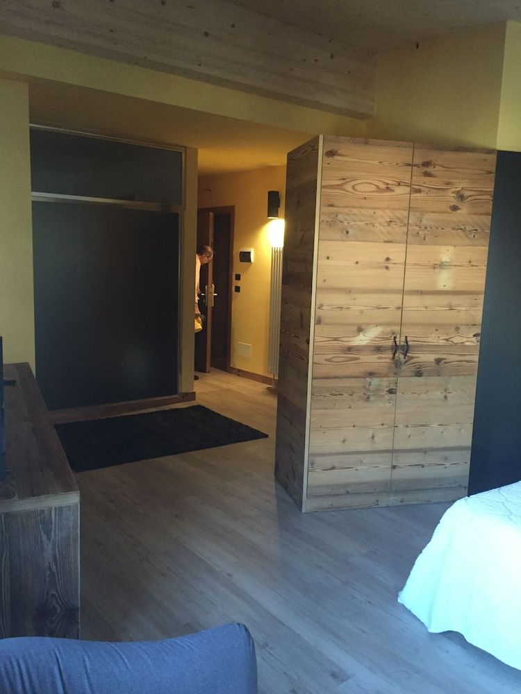 Hotel Chaberton Double or Twin Room 12