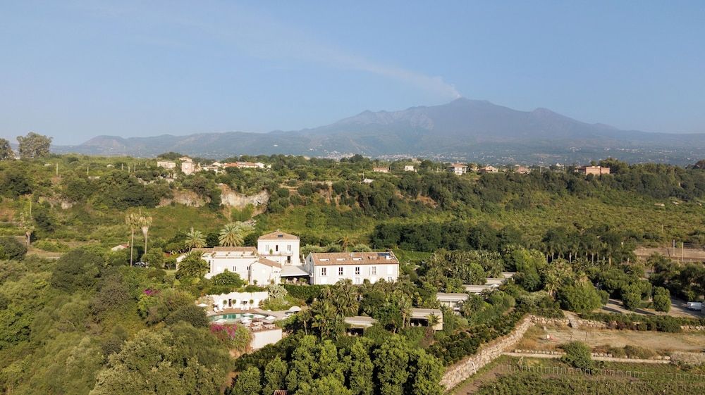 Donna Carmela Bungalow, 1 Queen Bed (2 pax) 3