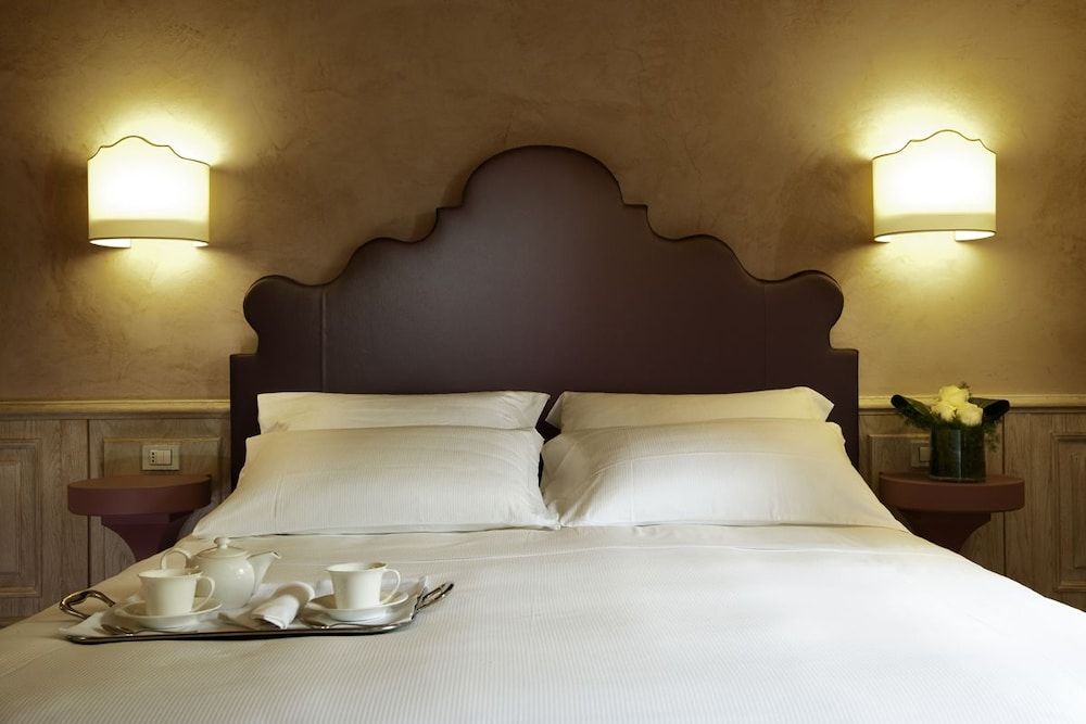 Villa Lattanzi Superior Double or Twin Room, 1 Bedroom, Non Smoking, Park View 3