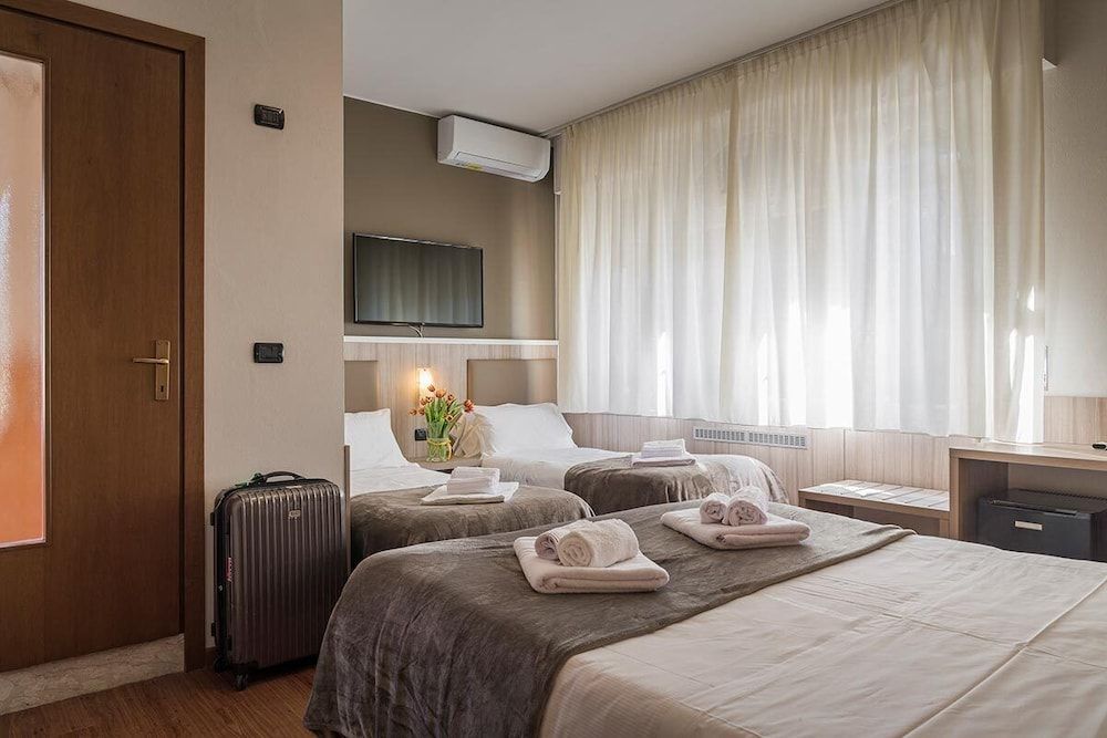 Classic Quadruple Room