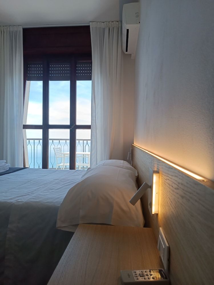 Hotel Due Gemelli Comfort Double Room, 1 Queen Bed, Balcony, Sea View 9