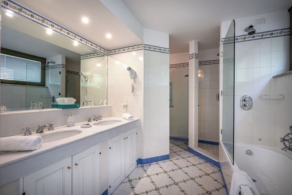 Palazzo Belmonte Superior Double Room, Terrace, Sea View 8