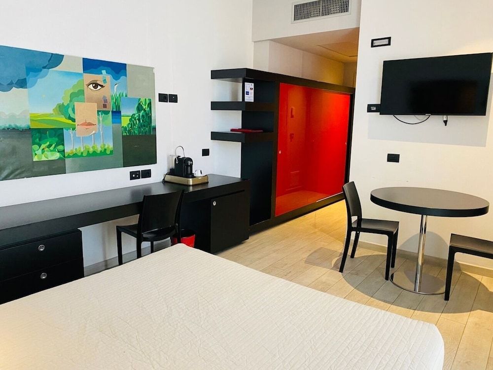 Blue Shades Aparthotel Standard Double or Twin Room 15