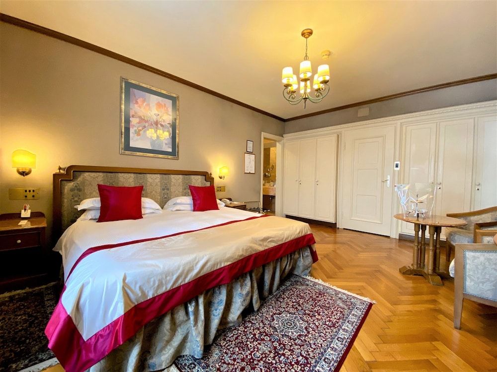 undefined Miramonti Majestic Grand Hotel 3