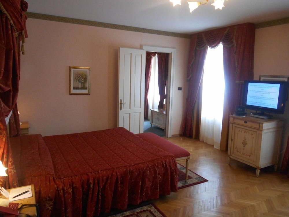 Junior Suite, Mountain View (Executive IB)