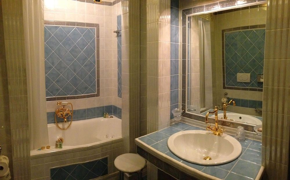 Junior Suite (Executive CM)