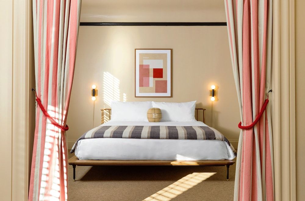 Suite, 1 King Bed (The King Suite)