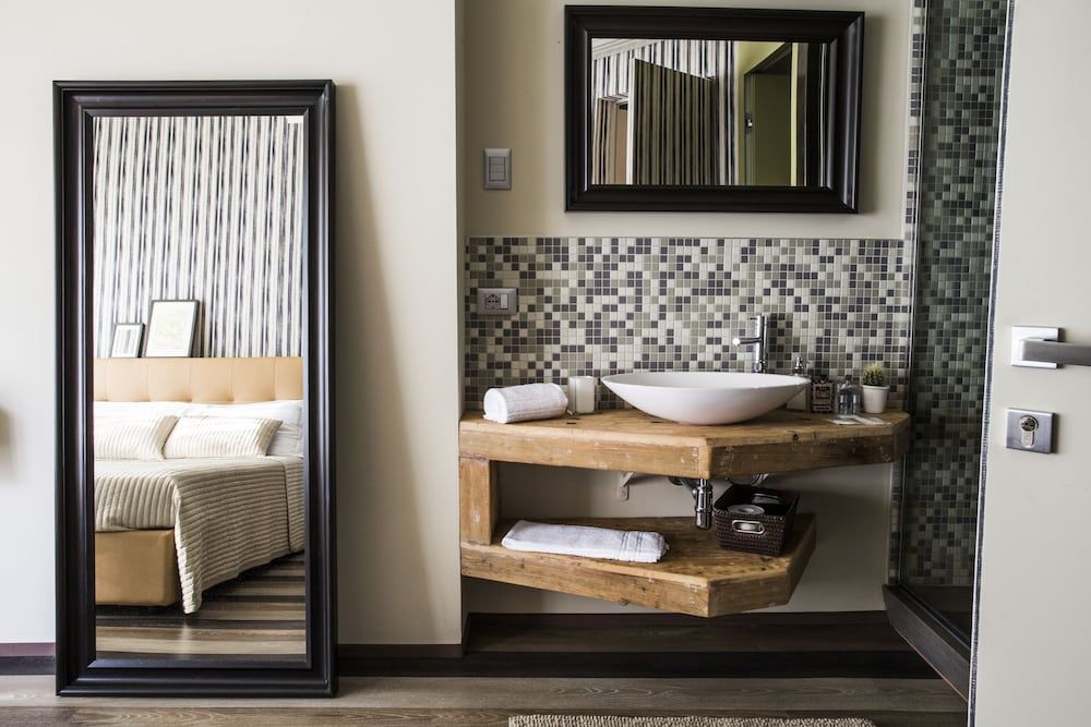 Serendipity Rooms Double Room 8