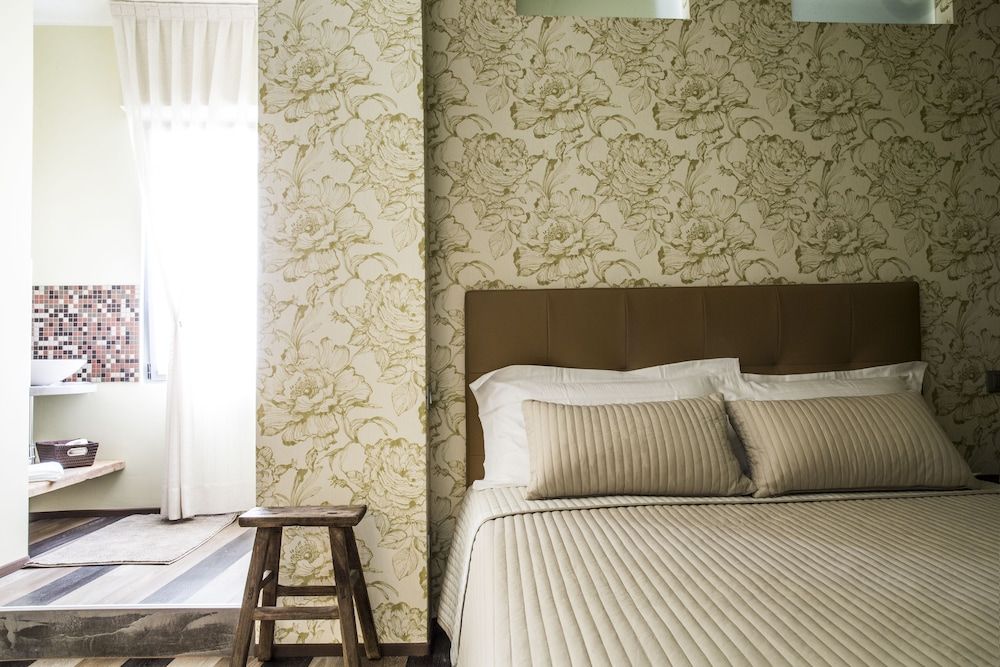 undefined Serendipity Rooms 10