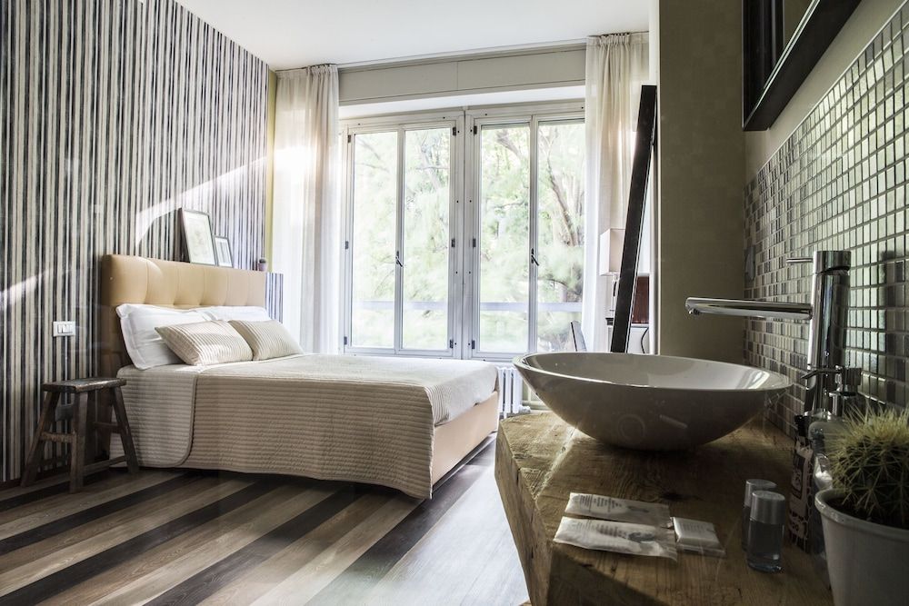 undefined Serendipity Rooms 2