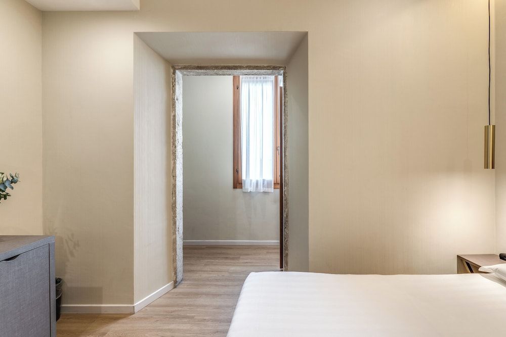 Flower Garden Hotel Rome Superior Double Room 6