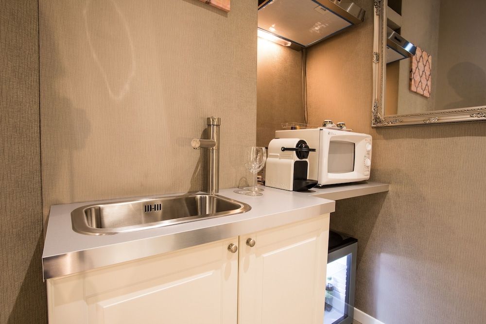 Roma 2B Double or Twin Room 7