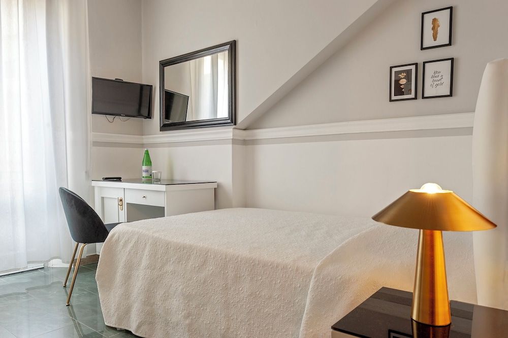 The Port Residence Double Room Single Use 2