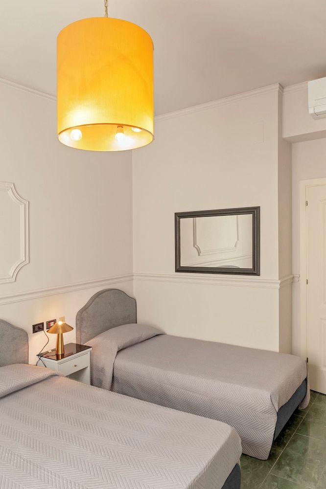 The Port Residence Triple Room 12