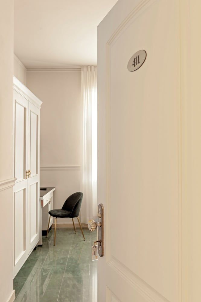 The Port Residence Triple Room 8