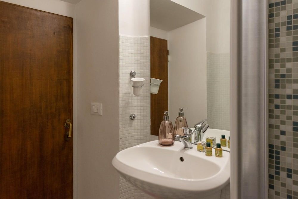 undefined Corte dei Neri 7