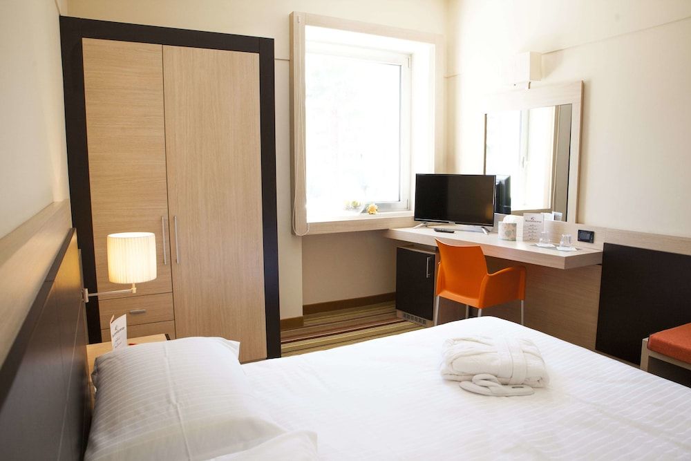 BV President Hotel Classic Single Room, 1 Bedroom, Ensuite, City View 7